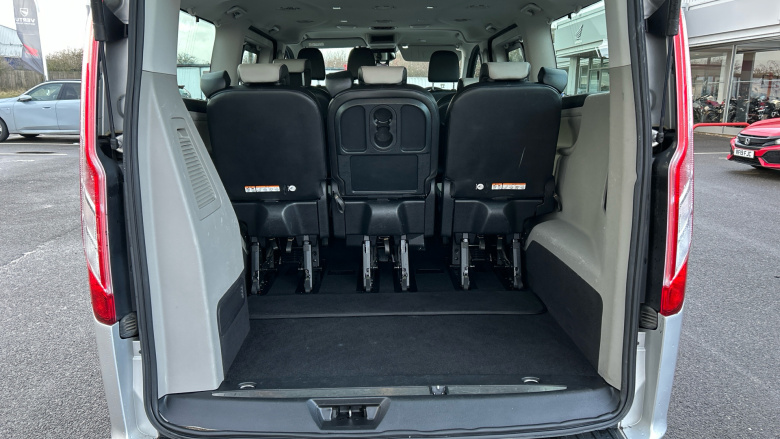 Ford Tourneo Custom Transit Custom Tourneo L2 Diesel Fwd 2.0 EcoBlue 150ps Low Roof 8 Seater Titanium